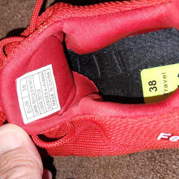 Feethit Red Sneakers - Picture 5 of 10